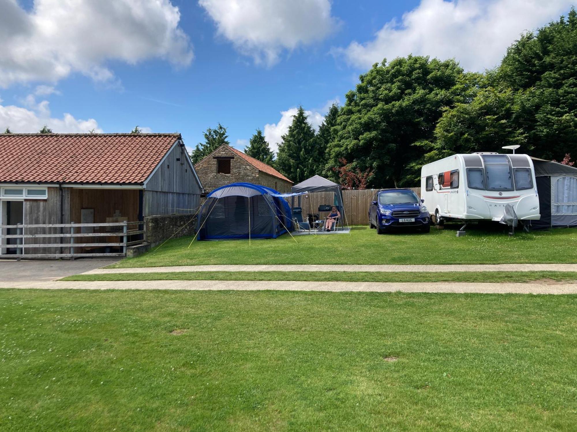 Bank Top Camping-North York Moors With Pitches For Caravans, Camper Vans And Tents Hotel Pickering Exterior photo